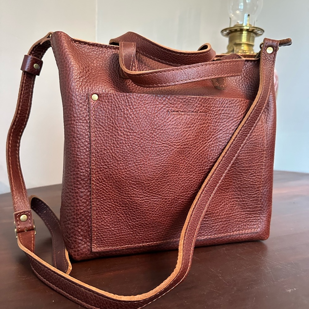 NEW Portland Leather Medium Crossbody Tote Bag in Nutmeg